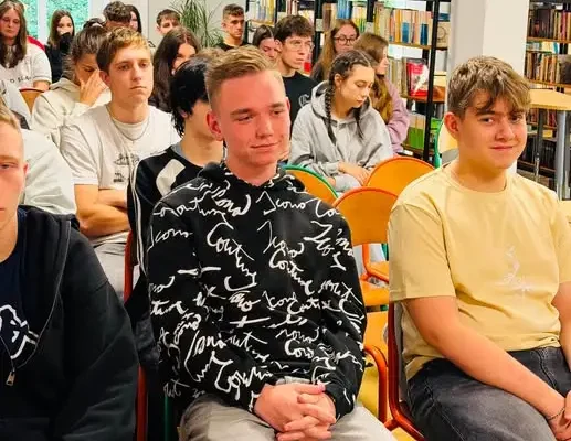 Narodowe Czytanie „Dziadów” w Kamiennej Górze – literackie święto w szkole