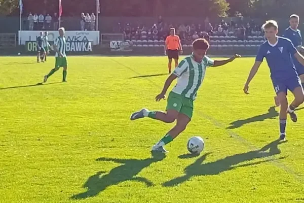 Orzeł Lubawka rozbił PAGAZ Krzeszów 5:0. Pięć goli i czyste konto Darka