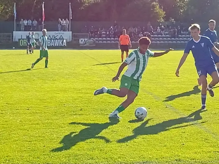 Orzeł Lubawka rozbił PAGAZ Krzeszów 5:0. Pięć goli i czyste konto Darka