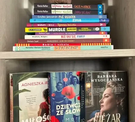 Jesienne nowości w bibliotece w Pisarzowicach – sprawdź, co przygotowano dla czytelników