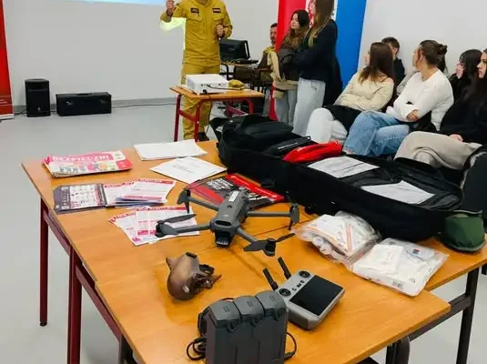 Uczniowie z Kamiennej Góry uczyli się, jak reagować w sytuacjach kryzysowych