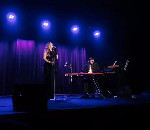 Poezja Marii Konopnickiej w nowych aranżacjach – koncert Joanny Dolly Dolaty w Kamiennej Górze