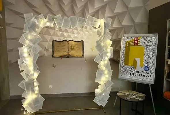 Noc Bibliotek w Mediatece w Krzeszowie: quizy, gry i seans filmowy