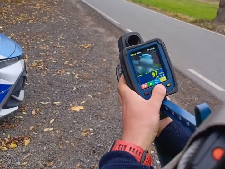 Rekordzista prędkości w Jarkowicach: 97 km/h w terenie zabudowanym i surowe konsekwencje