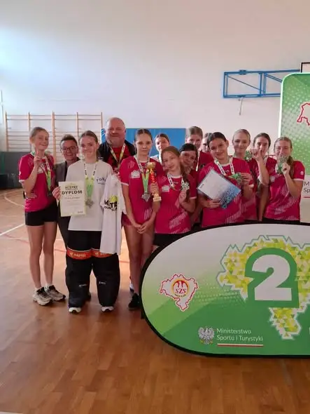 Lubawka z wicemistrzostwem Dolnego Śląska w unihokeju dziewcząt